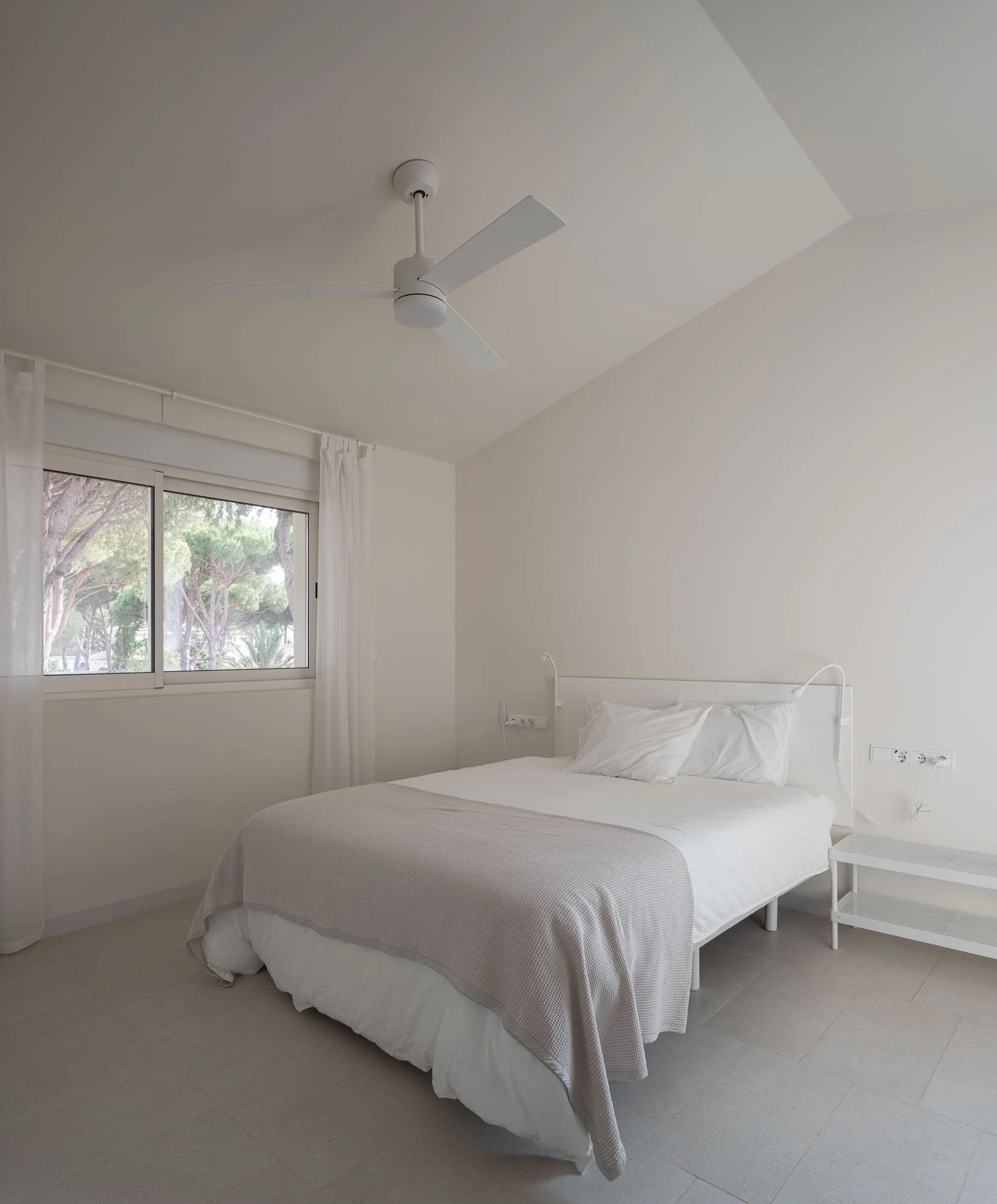 dormitorio principal villa alquiler noche conil roche cadiz